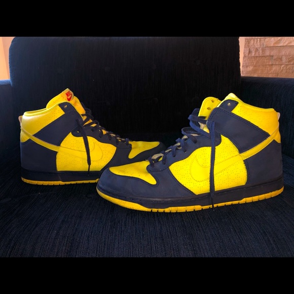 Nike Other - Nike Dunk “Homer Simpson”